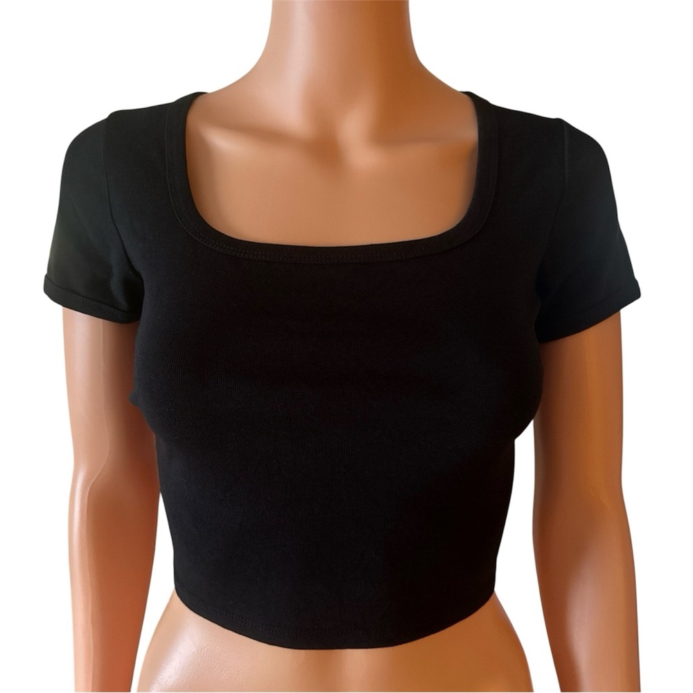 Tilly's Black Short Sleeve Crop Top M Women’s